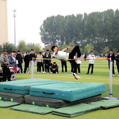 石家莊東華鐵路學(xué)校管理是封閉嗎？