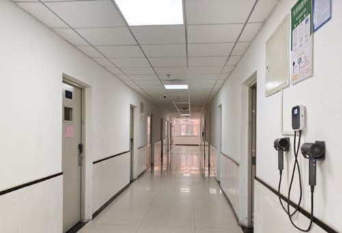 石家莊東華鐵路學校宿舍能洗澡嗎？