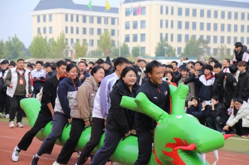 重磅利好！保定 8 個貧困縣學子就讀石家莊東華鐵路學校補助政策全解析