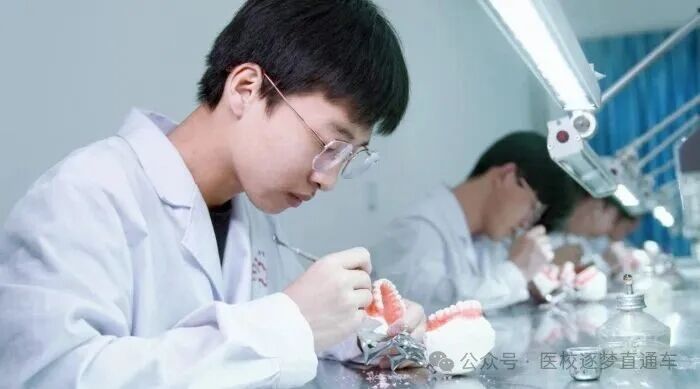 石家莊冀聯(lián)醫(yī)學(xué)中專學(xué)校 2026年招生專業(yè)有哪些？